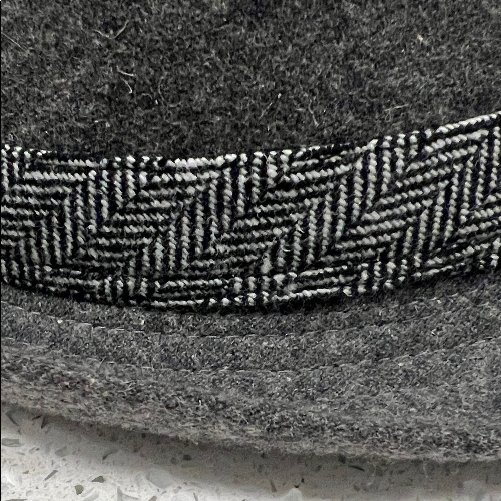 Vintage 100% Wool Grey Fedora Hat w Herringbone Band | Asymmetrical Rim - Picture 5 of 8